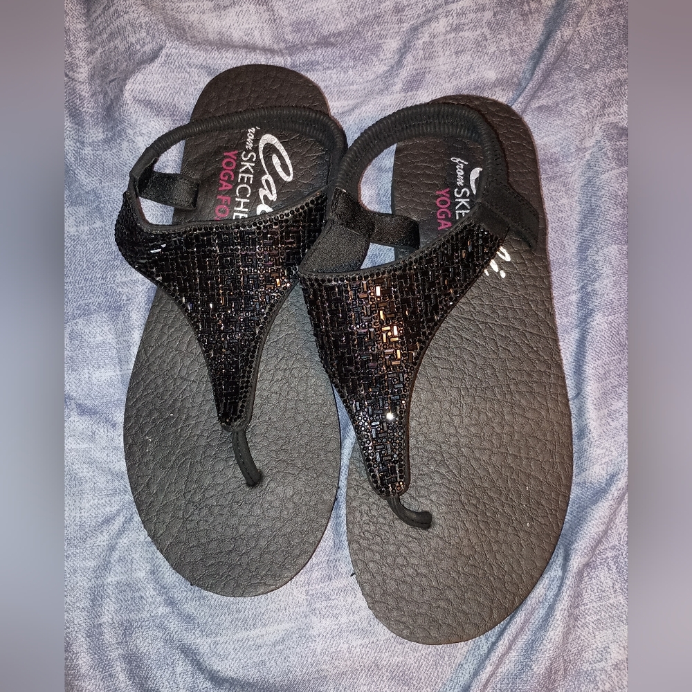 NWOT Skechers Black Glitter Sandals Yoga Foam